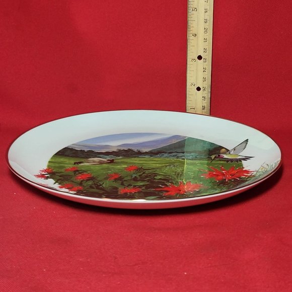 VTG Decorative Plate Royal Windsor Bee Balm Wildflowers of the South Gold Trim - Picture 10 of 12